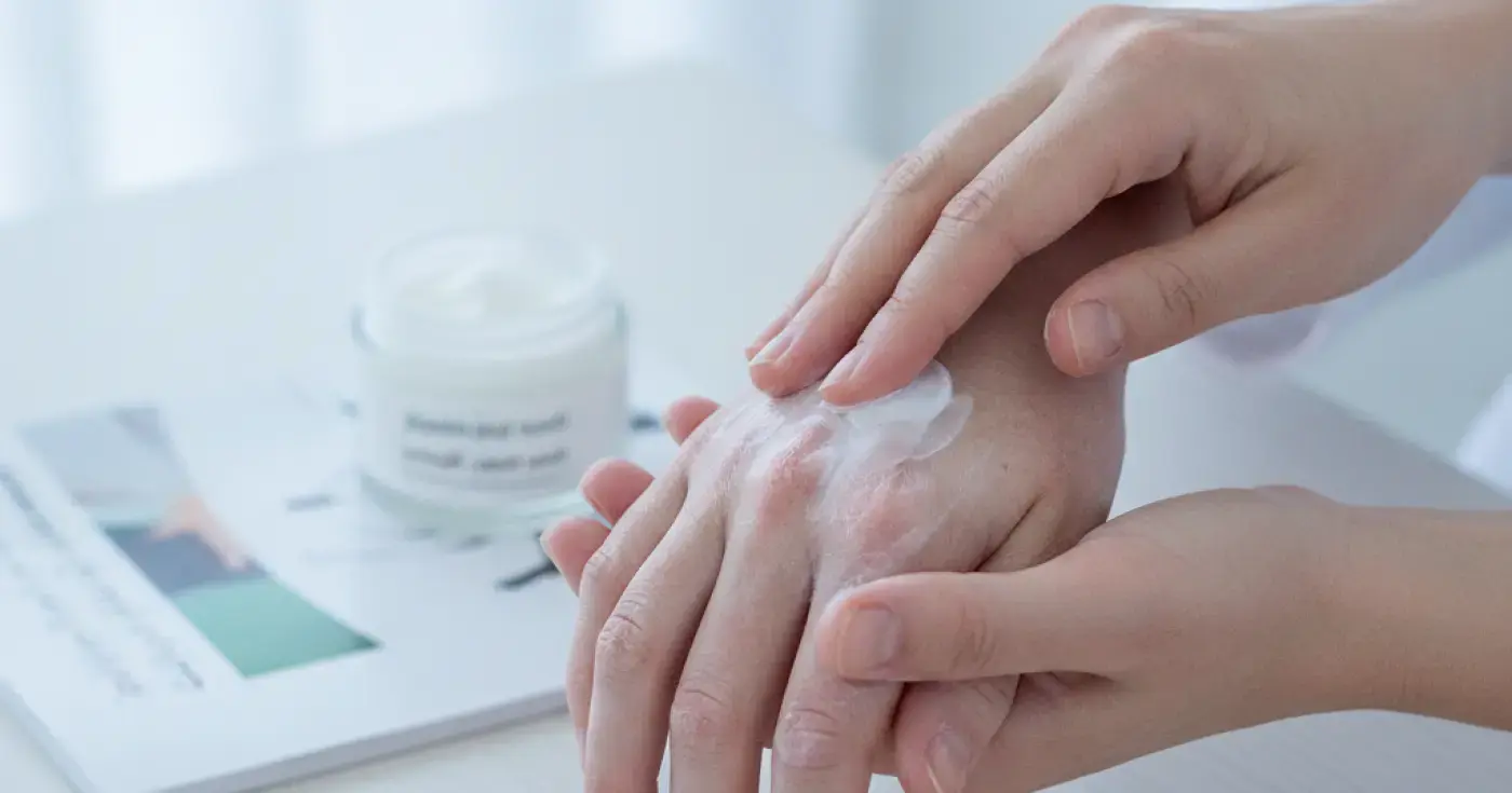 Hand Eczema: Causes, Symptoms, Treatment, and Prevention