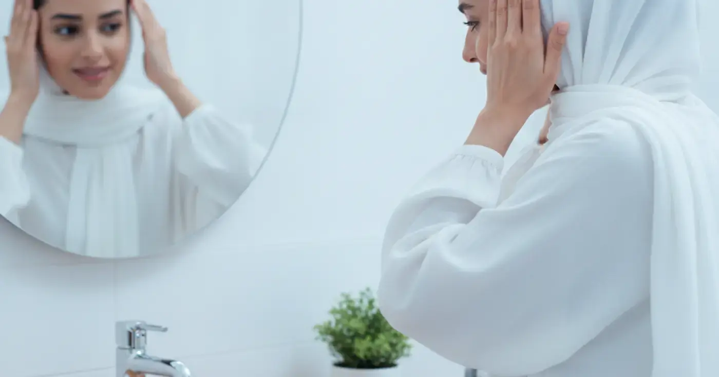 Treating Dandruff at Home: Effective Methods and Medical Tips